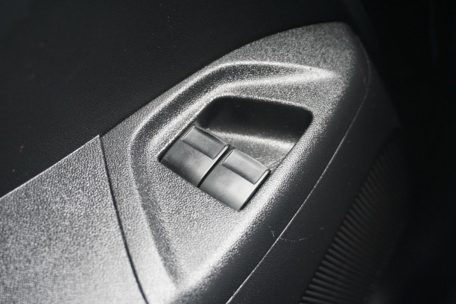 Peugeot 108 1.0 e-VTi Active/CARPLAY/CAMERA/DAB/AIRCO!