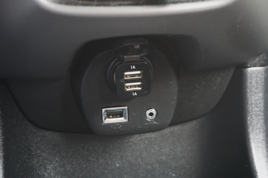 Peugeot 108 1.0 e-VTi Active/CARPLAY/CAMERA/DAB/AIRCO!