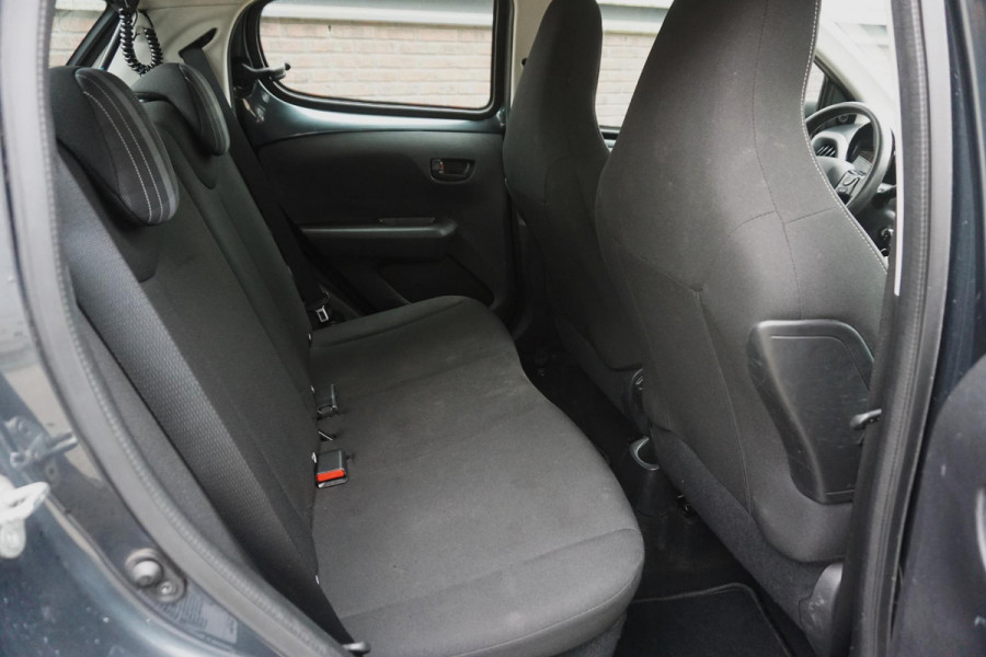 Peugeot 108 1.0 e-VTi Active/CARPLAY/CAMERA/DAB/AIRCO!