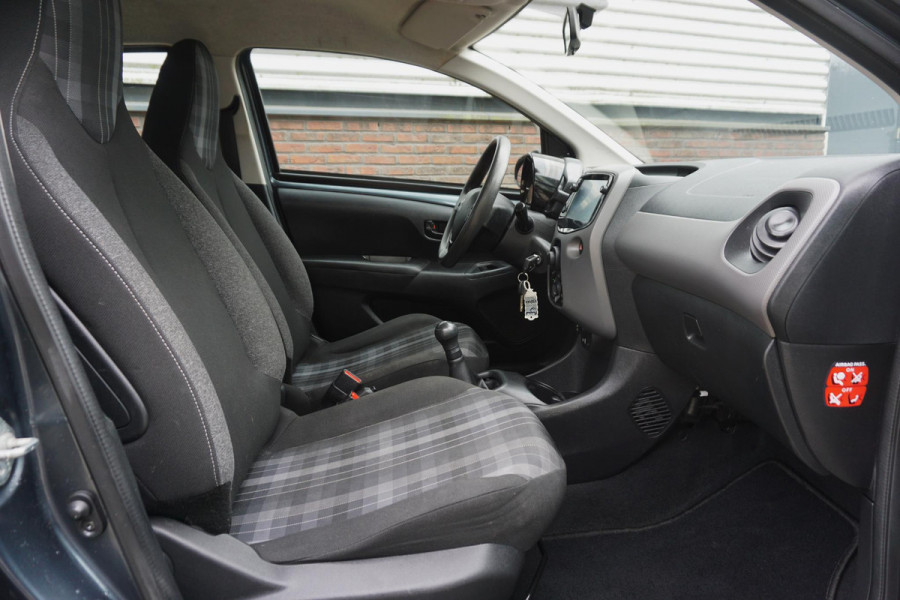 Peugeot 108 1.0 e-VTi Active/CARPLAY/CAMERA/DAB/AIRCO!