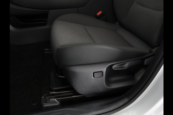 Lexus LBX 1.5 Business Line Bi-Tone 2WD | Dodehoek detectie | Stuur- & Stoelverwarming | Navigatie | Parkeersensoren