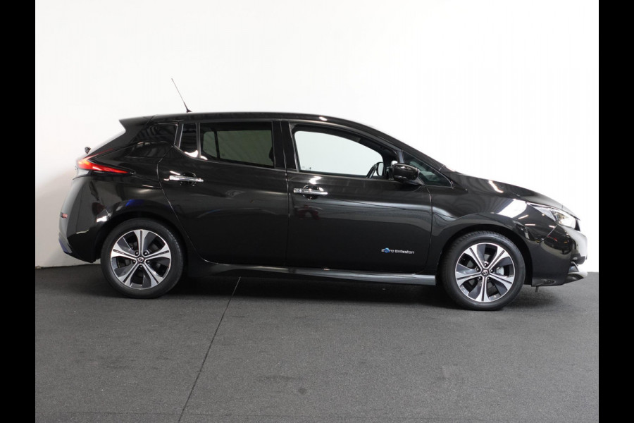 Nissan Leaf N-Connecta 40 kWh Navigatie Bluetooth Cruise Control Lichtmetalen Velgen
