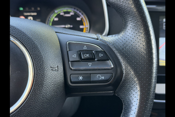 MG Mg Zs BWJ 12-2020 | EV 150PK Luxury 45 kWh SOH 91,7% | LEER | PANO DAK | STOELVERW | NAVI | CLIMA | CARPLAY | PDC | AD CRUISE |