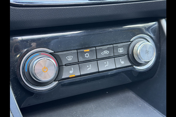MG Mg Zs BWJ 12-2020 | EV 150PK Luxury 45 kWh SOH 91,7% | LEER | PANO DAK | STOELVERW | NAVI | CLIMA | CARPLAY | PDC | AD CRUISE |