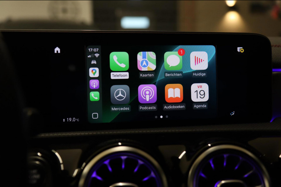 Mercedes-Benz CLA-Klasse 200 Business Solution AMG PANO/CAM/KEYLESS/LANEASSIST/VOL