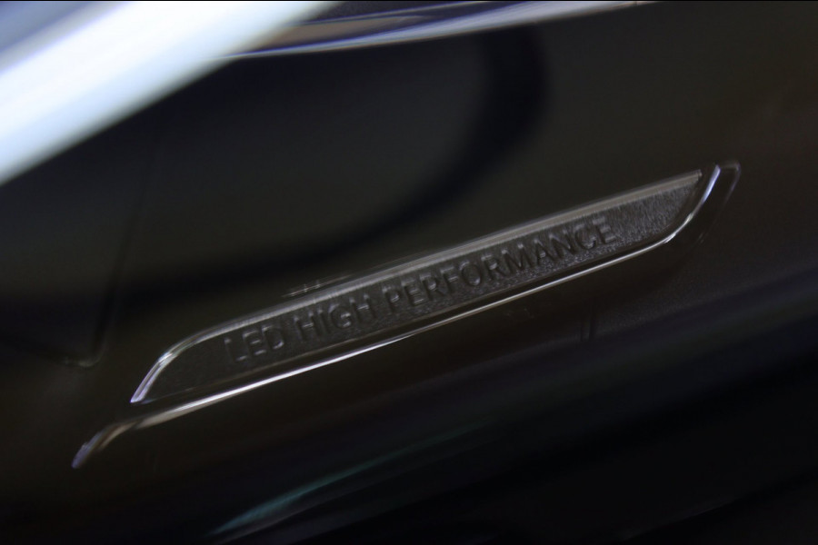 Mercedes-Benz CLA-Klasse 200 Business Solution AMG PANO/CAM/KEYLESS/LANEASSIST/VOL