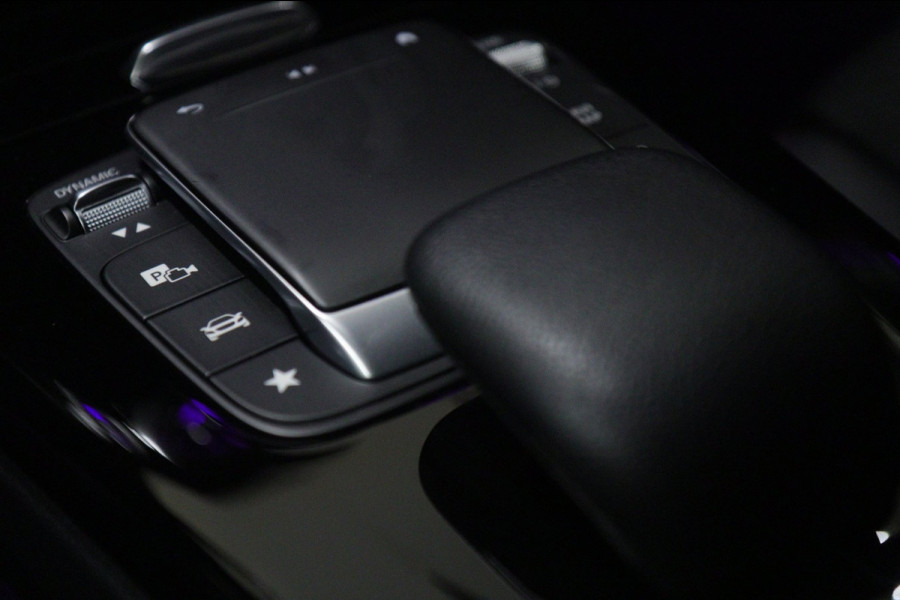 Mercedes-Benz CLA-Klasse 200 Business Solution AMG PANO/CAM/KEYLESS/LANEASSIST/VOL