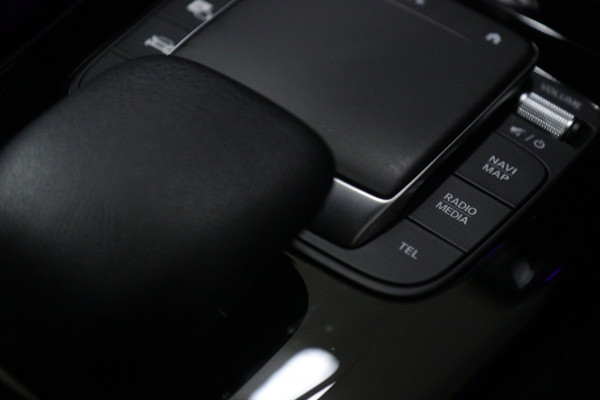 Mercedes-Benz CLA-Klasse 200 Business Solution AMG PANO/CAM/KEYLESS/LANEASSIST/VOL