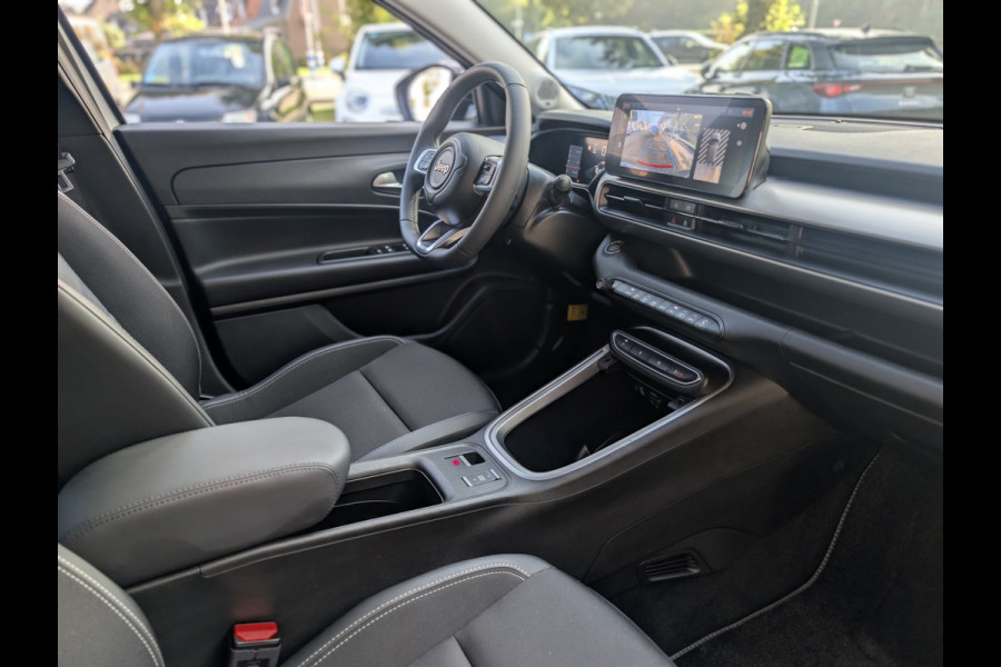 Jeep Avenger 1.2 e-Hybrid Altitude, Rijklaarprijs / 12 mnd Bovag garantie