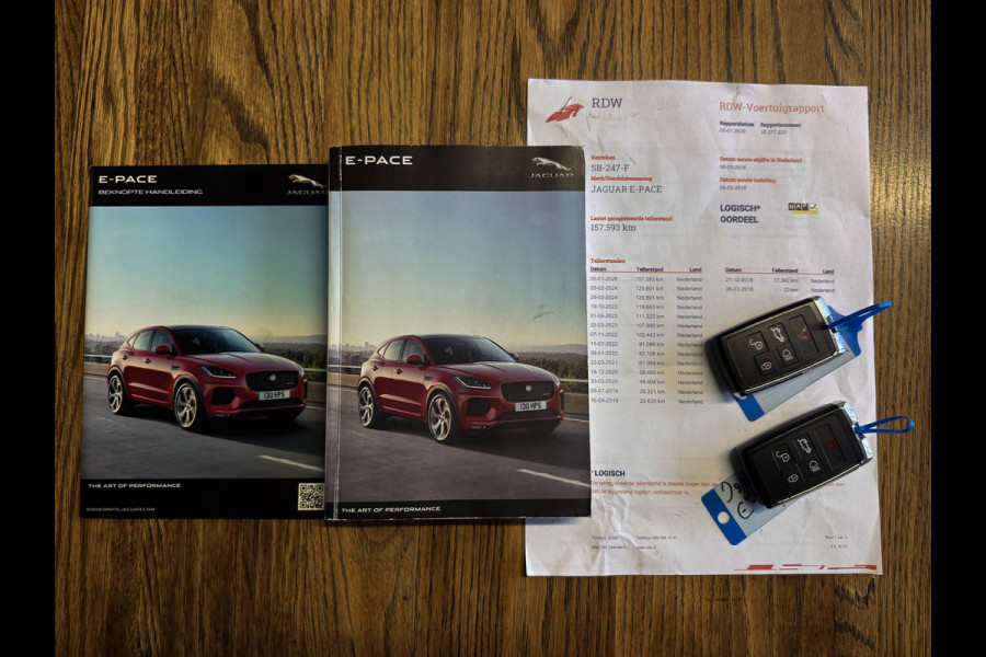 Land Rover Range Rover Evoque 2.0 Si4 HSE Dynamic - Jaguar E-PACE 2.0 P250 AWD First Edition Black Pack - Eerste eigenaar! R-dynamic, Cruise, Elek. verw. stoe