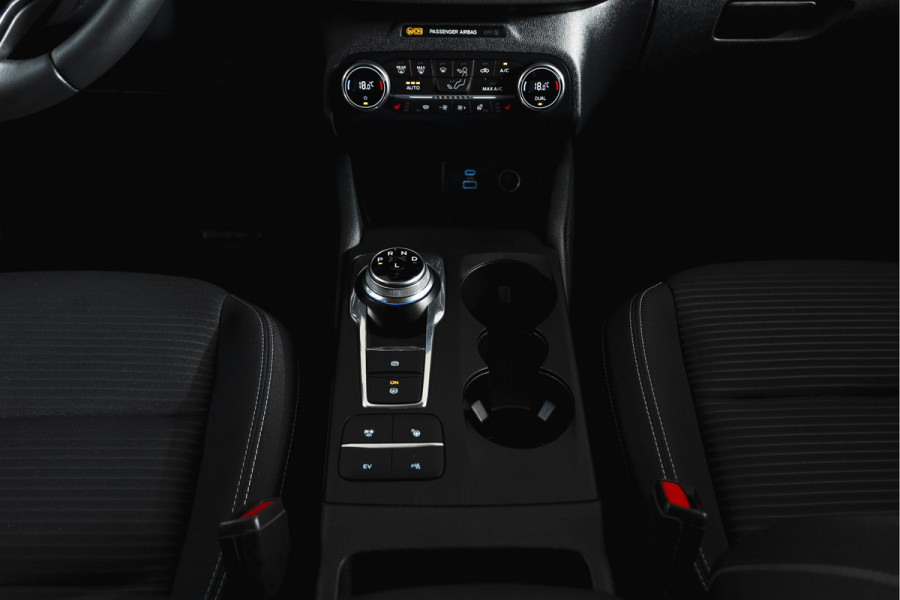 Ford Kuga 2.5 PHEV Titanium | Winterpakket | PDC V+A | Camera V+A | Navi + Carplay | Adapt. Cruise | PDC | Elek. Klep | LM 18" |