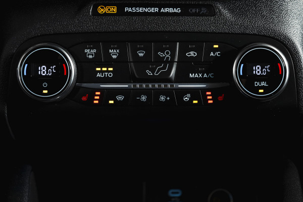 Ford Kuga 2.5 PHEV Titanium | Winterpakket | PDC V+A | Camera V+A | Navi + Carplay | Adapt. Cruise | PDC | Elek. Klep | LM 18" |