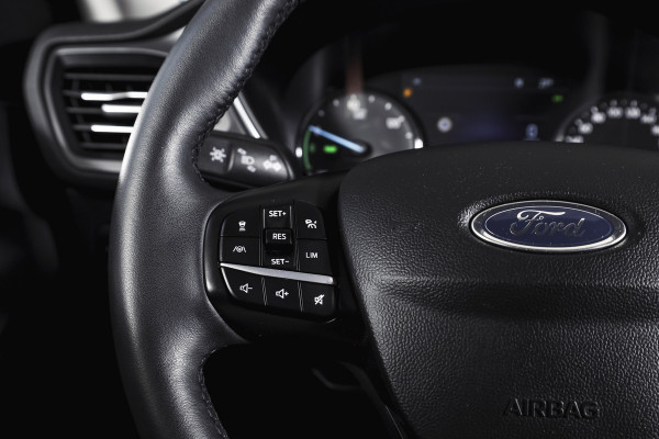 Ford Kuga 2.5 PHEV Titanium | Winterpakket | PDC V+A | Camera V+A | Navi + Carplay | Adapt. Cruise | PDC | Elek. Klep | LM 18" |