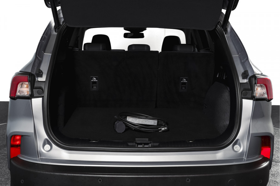 Ford Kuga 2.5 PHEV Titanium | Winterpakket | PDC V+A | Camera V+A | Navi + Carplay | Adapt. Cruise | PDC | Elek. Klep | LM 18" |