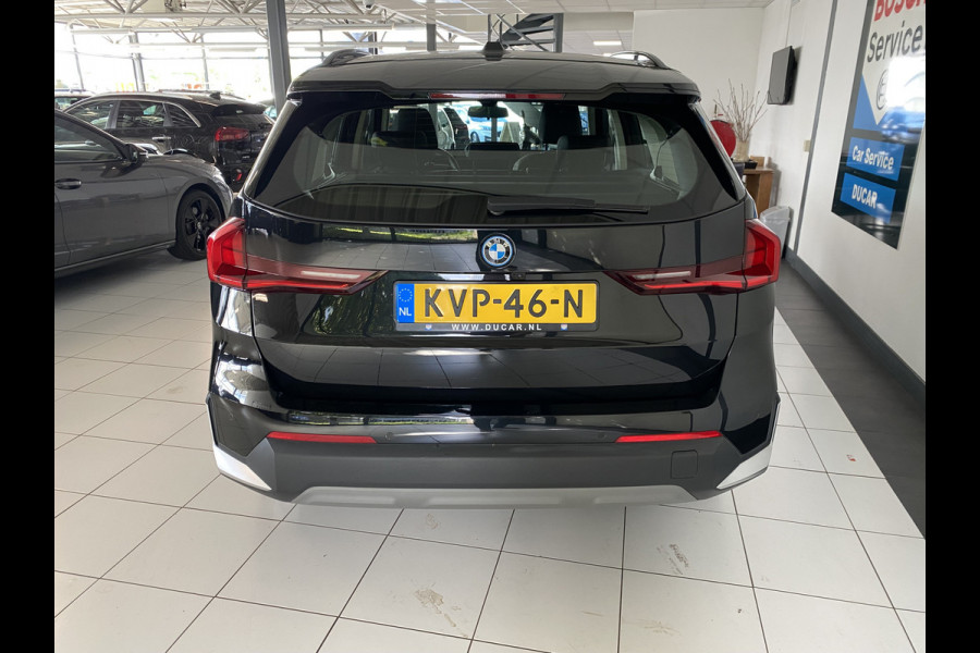 BMW X1 25 E x Drive Leer / Carplay / Elec achterklep / Camera /19 inch velgen