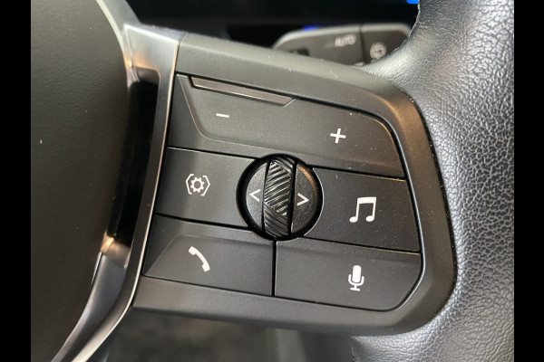 BMW X1 25 E x Drive Leer / Carplay / Elec achterklep / Camera /19 inch velgen