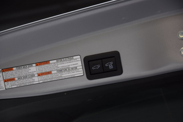 Toyota Yaris Cross 1.5 Hybrid Adventure Bi-Tone Hud Navi|Panoramadak|Garantie|Dealer Onderhouden