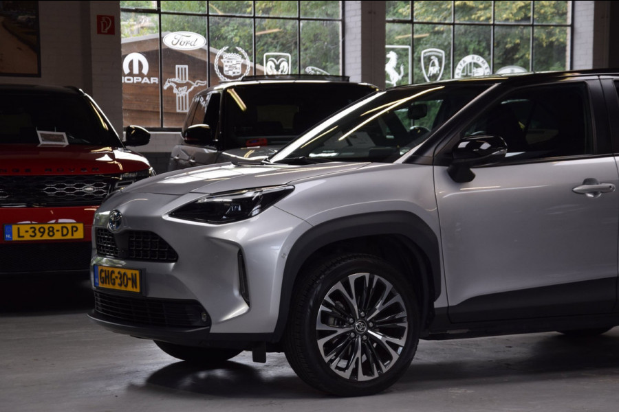 Toyota Yaris Cross 1.5 Hybrid Adventure Bi-Tone Hud Navi|Panoramadak|Garantie|Dealer Onderhouden