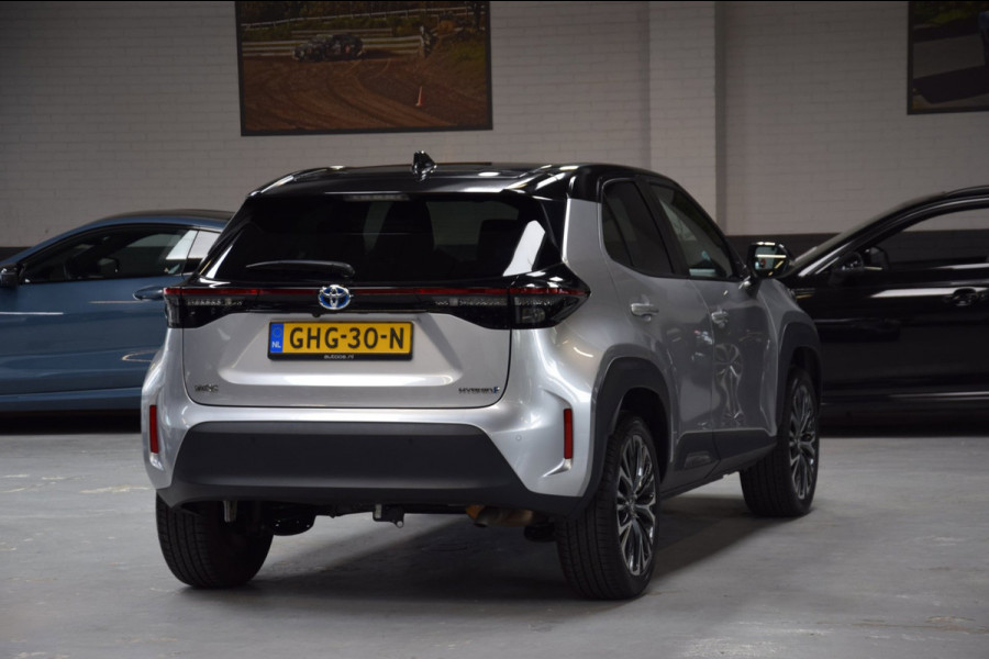 Toyota Yaris Cross 1.5 Hybrid Adventure Bi-Tone Hud Navi|Panoramadak|Garantie|Dealer Onderhouden