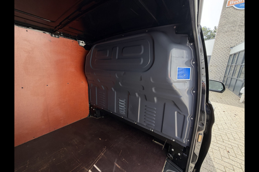 Mercedes-Benz Vito 110 CDI Lang L2H1 / euro 6 / bpm vrij / vaste prijs rijklaar € 16.950 ex btw / lease vanaf € 285 / airco / cruise control / navigatie / achterdeuren / comfort stoelen