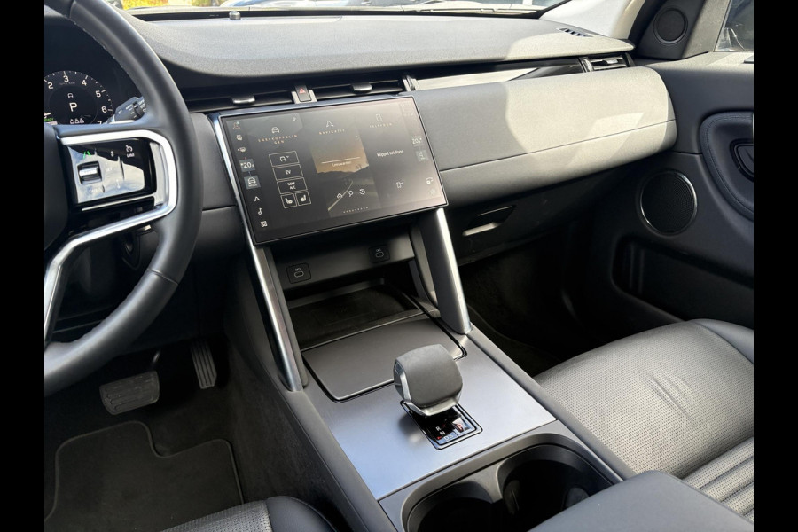 Land Rover Discovery Sport 1.5 P300e PHEV S | Panoramadak | Memoryseat | Stoelverwarming | Camera | Adaptive cruise control | Dodehoekdetectie