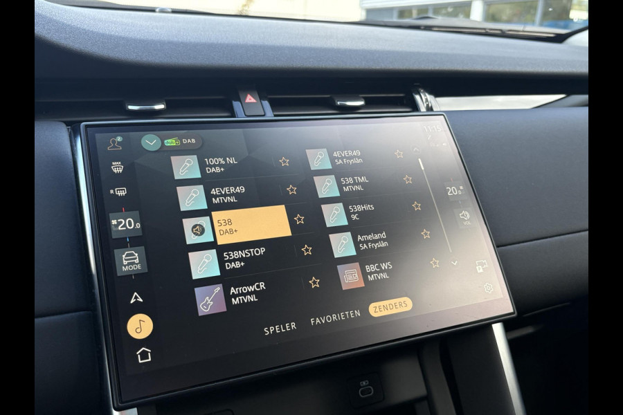Land Rover Discovery Sport 1.5 P300e PHEV S | Panoramadak | Memoryseat | Stoelverwarming | Camera | Adaptive cruise control | Dodehoekdetectie