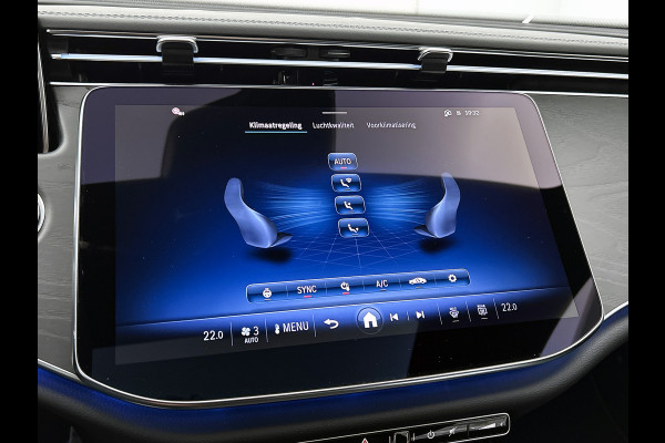 Mercedes-Benz E-Klasse Estate 300 e Business Solution AMG | Winterpakket | Nightpakket | Comfortpakket Plus | Trekhaak | Panoramaschuifdak | 360° camera | 20-inch multispaak AMG velgen |
