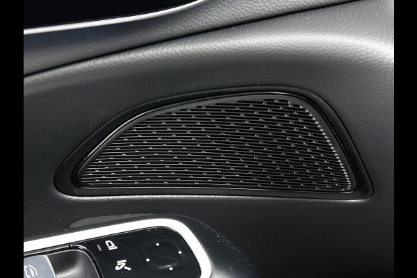 Mercedes-Benz E-Klasse Estate 300 e Business Solution AMG | Winterpakket | Nightpakket | Comfortpakket Plus | Trekhaak | Panoramaschuifdak | 360° camera | 20-inch multispaak AMG velgen |