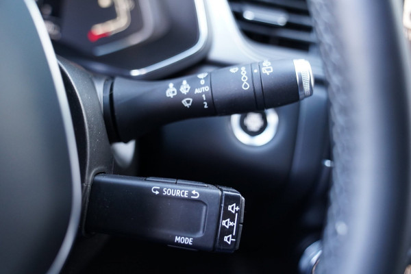Renault Captur 1.0 TCe 90 Zen|Prijs rijklaar incl. 12 mnd garantie| LMV Camera PDC Trekhaak Airco Cruise