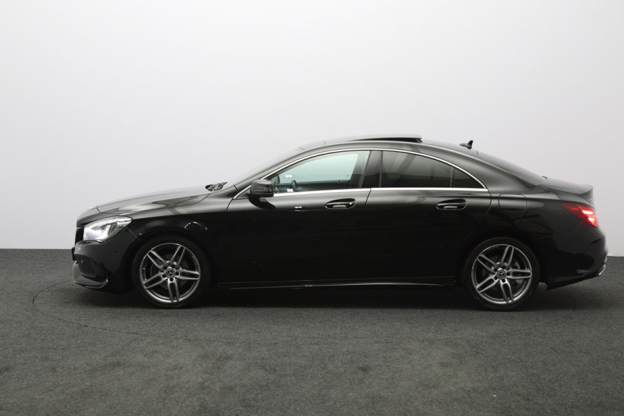 Mercedes-Benz CLA-Klasse 180 Automaat 123 PK AMG-Line Business Solution, Panoramadak, Stoelverwarming, Camera