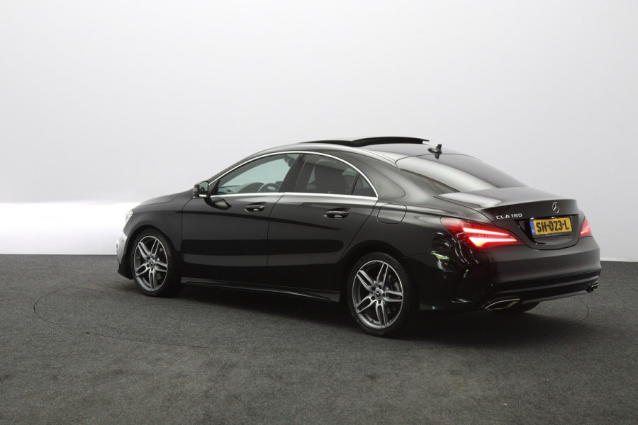Mercedes-Benz CLA-Klasse 180 Automaat 123 PK AMG-Line Business Solution, Panoramadak, Stoelverwarming, Camera