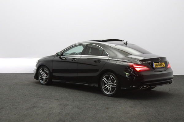 Mercedes-Benz CLA-Klasse 180 Automaat 123 PK AMG-Line Business Solution, Panoramadak, Stoelverwarming, Camera