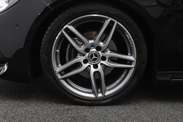 Mercedes-Benz CLA-Klasse 180 Automaat 123 PK AMG-Line Business Solution, Panoramadak, Stoelverwarming, Camera
