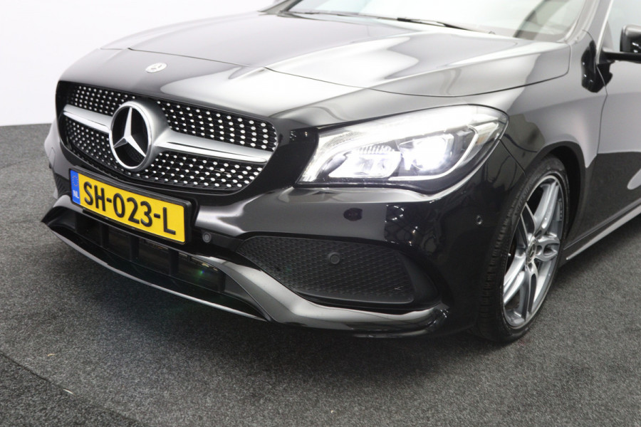 Mercedes-Benz CLA-Klasse 180 Automaat 123 PK AMG-Line Business Solution, Panoramadak, Stoelverwarming, Camera