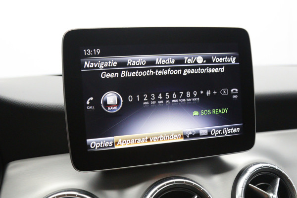 Mercedes-Benz CLA-Klasse 180 Automaat 123 PK AMG-Line Business Solution, Panoramadak, Stoelverwarming, Camera