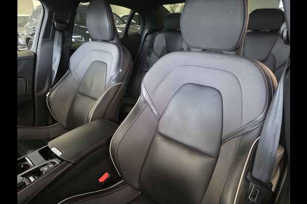 Volvo S60 2.0 Recharge T8 AWD R-Design Plug-in hybrid – 390 pk – Pano – Leder