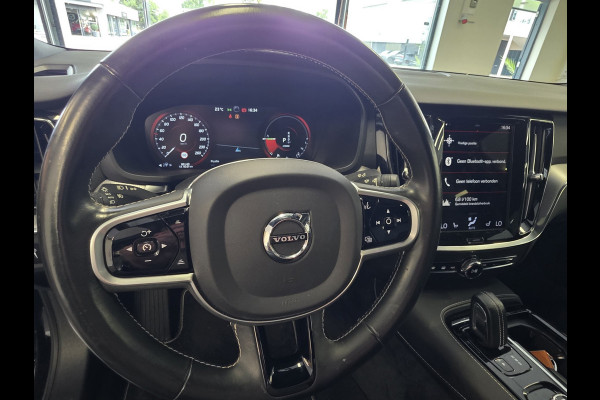 Volvo S60 2.0 Recharge T8 AWD R-Design Plug-in hybrid – 390 pk – Pano – Leder