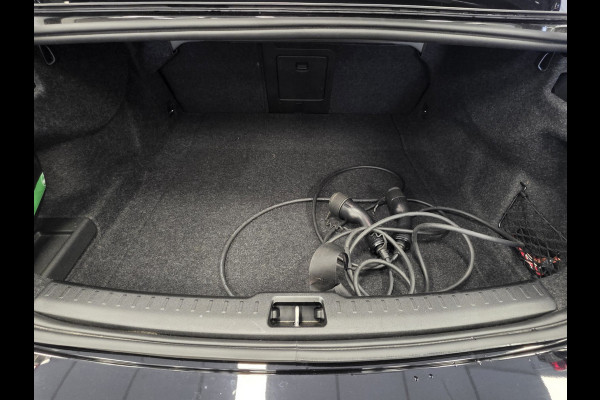 Volvo S60 2.0 Recharge T8 AWD R-Design Plug-in hybrid – 390 pk – Pano – Leder