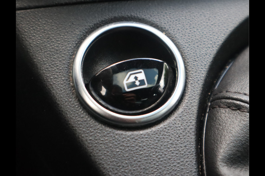 Fiat 500 1.2 Rockstar Navi / Pano / Pdc / Carplay / Elekramen /