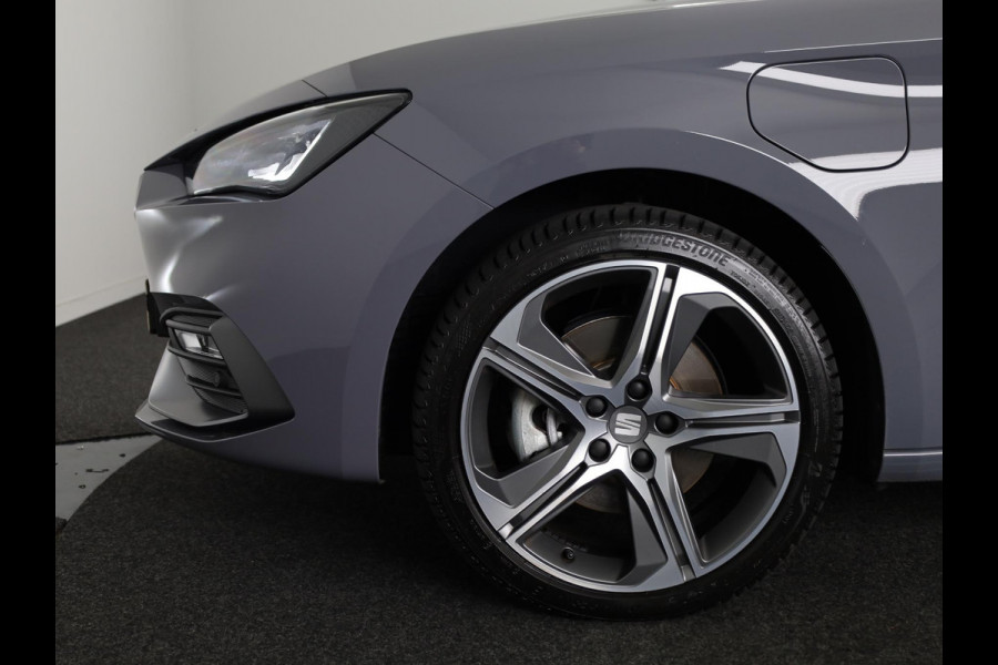 Seat Leon Sportstourer 1.5 TSI e-Hybrid FR PHEV First Edition 204 pk Automaat | Verlengde garantie | Navigatie | Parkeersensoren | Achteruitrijcamera | Autom. airco (3 zones) |