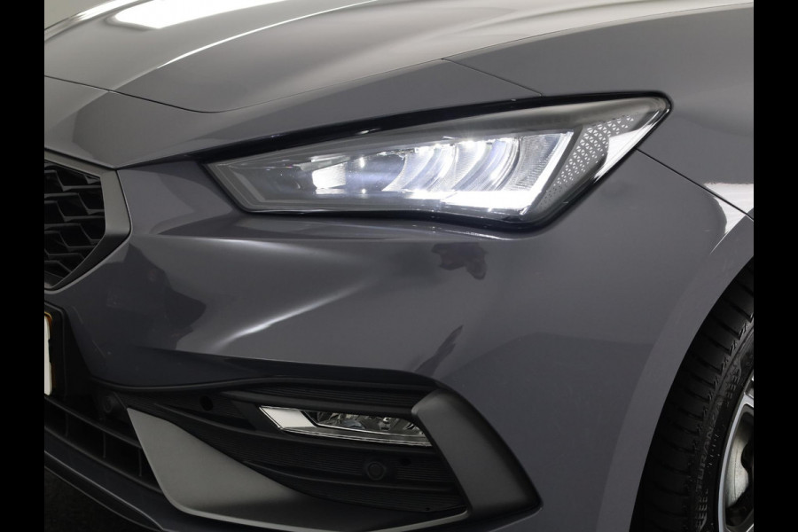 Seat Leon Sportstourer 1.5 TSI e-Hybrid FR PHEV First Edition 204 pk Automaat | Verlengde garantie | Navigatie | Parkeersensoren | Achteruitrijcamera | Autom. airco (3 zones) |