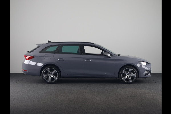 Seat Leon Sportstourer 1.5 TSI e-Hybrid FR PHEV First Edition 204 pk Automaat | Verlengde garantie | Navigatie | Parkeersensoren | Achteruitrijcamera | Autom. airco (3 zones) |