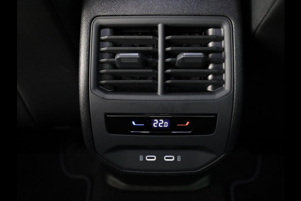 Seat Leon Sportstourer 1.5 TSI e-Hybrid FR PHEV First Edition 204 pk Automaat | Verlengde garantie | Navigatie | Parkeersensoren | Achteruitrijcamera | Autom. airco (3 zones) |