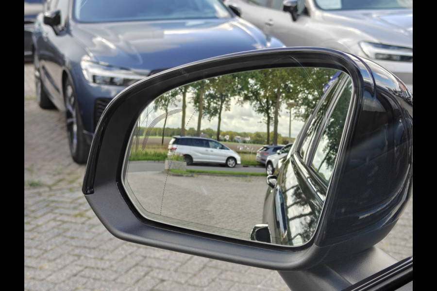 Volvo XC40 B4 198PK Plus Dark | BIIS | Trekhaak | H&K | Camera Achter | PDC V+A | ACC |