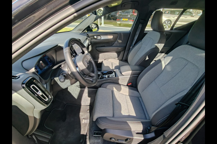 Volvo XC40 B4 198PK Plus Dark | BIIS | Trekhaak | H&K | Camera Achter | PDC V+A | ACC |