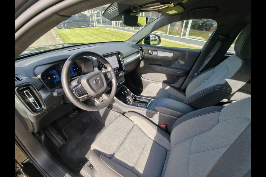 Volvo XC40 B4 198PK Plus Dark | BIIS | Trekhaak | H&K | Camera Achter | PDC V+A | ACC |