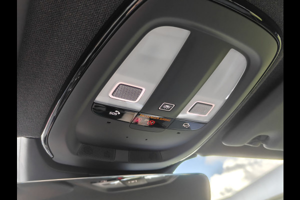 Volvo XC40 B4 198PK Plus Dark | BIIS | Trekhaak | H&K | Camera Achter | PDC V+A | ACC |
