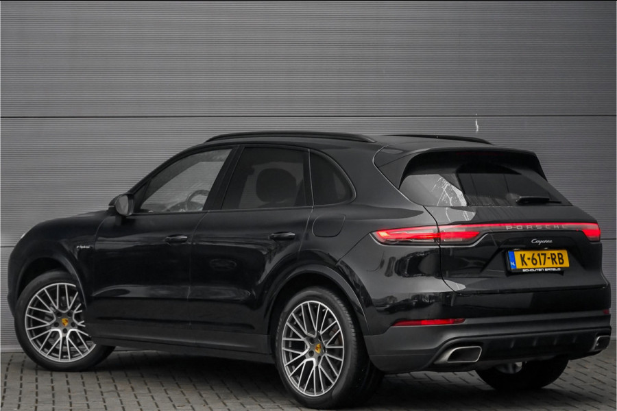 Porsche Cayenne 3.0 E-Hybrid Pano Camera 360° Sport Chrono Luchtvering