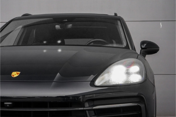 Porsche Cayenne 3.0 E-Hybrid Pano Camera 360° Sport Chrono Luchtvering