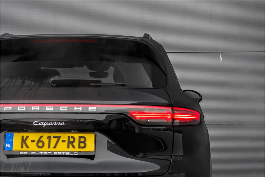 Porsche Cayenne 3.0 E-Hybrid Pano Camera 360° Sport Chrono Luchtvering